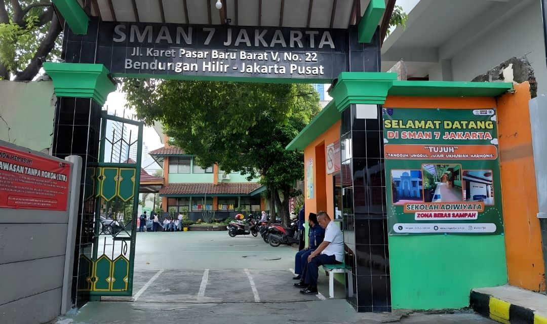 GERBANG SMAN 7